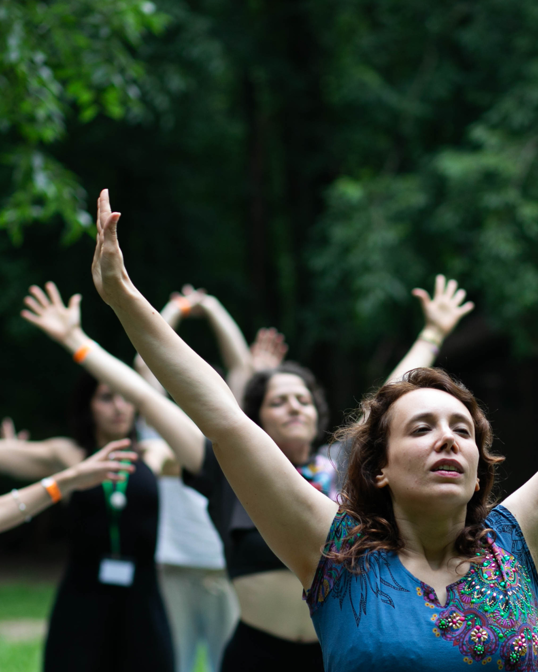 Nuovi appuntamenti settimanali di yoga e piante.